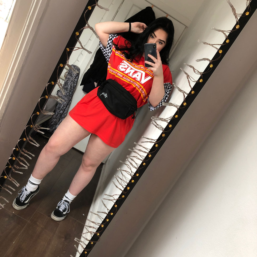 Look of @atorkingtonx from 27 March, 2018 | 21 Buttons Look of @atorkingtonx from 27 March, 2018 | 21 Buttons