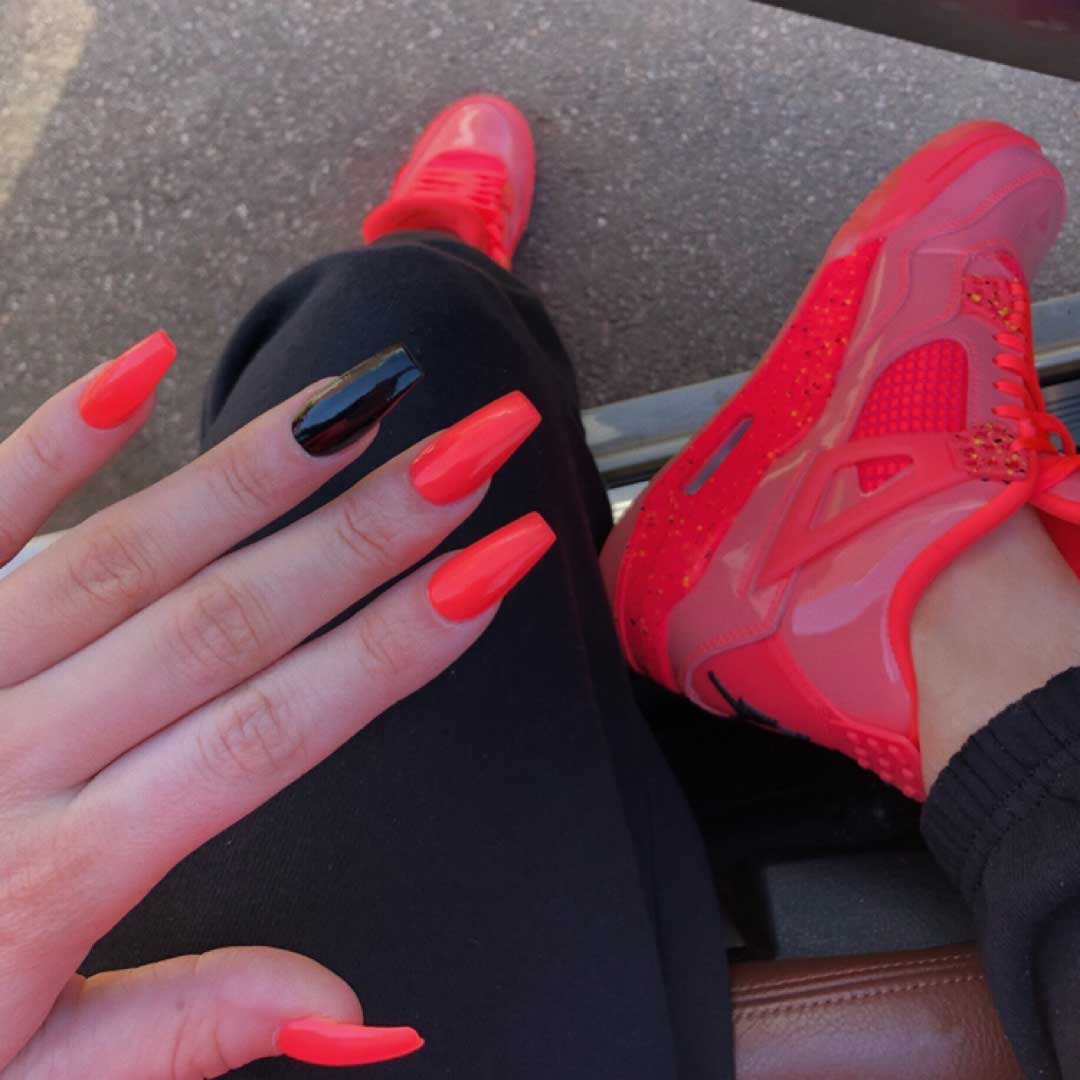 jordan 4 hot punch outfit