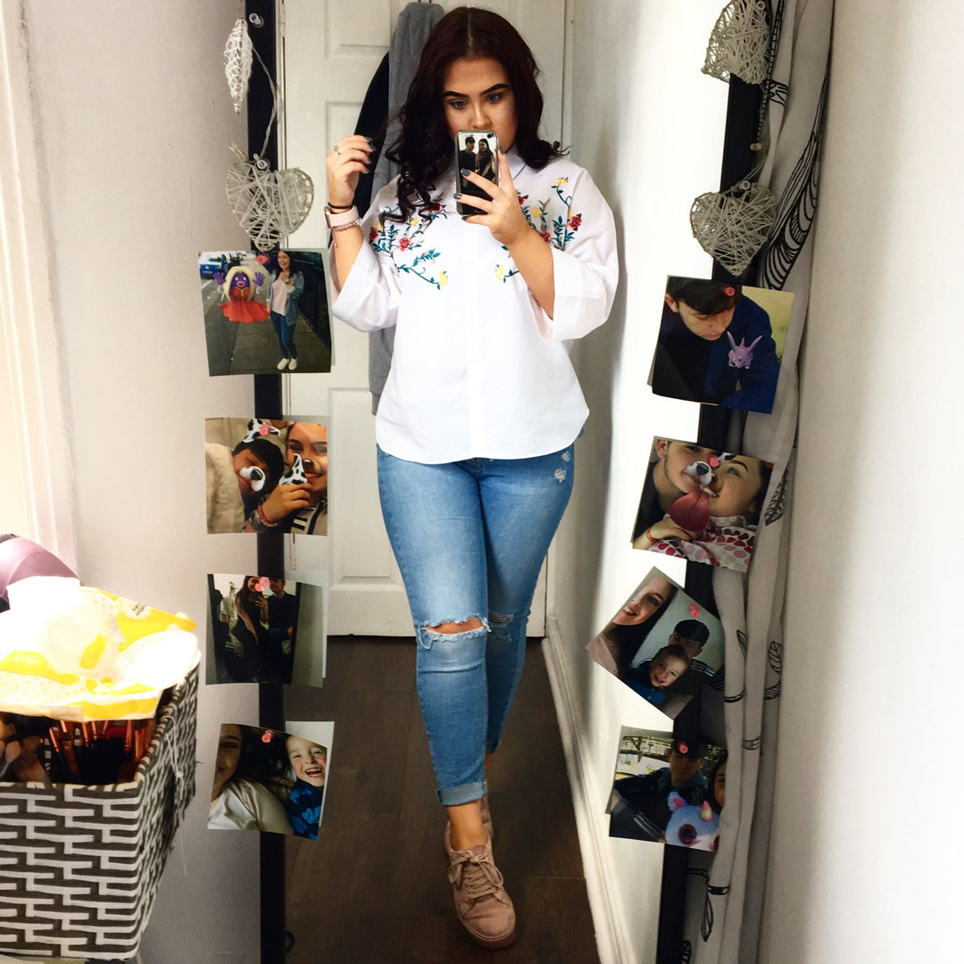 Look of @atorkingtonx from 27 March, 2018 | 21 Buttons Look of @atorkingtonx from 27 March, 2018 | 21 Buttons