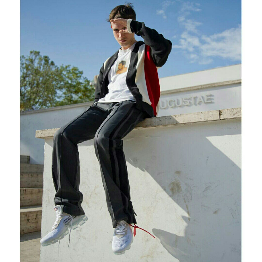 urban streetwear jeans