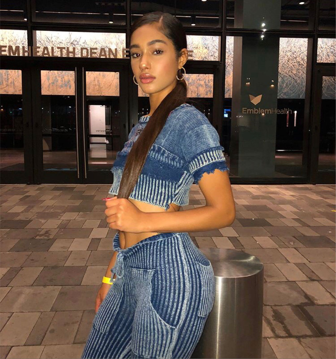 Look of @lalatheislandgal from 5 November, 2018 | 21 Buttons