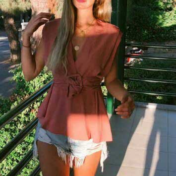 Look of @.fashionoutfit. from 3 Septiembre, 2019 | 21 Buttons