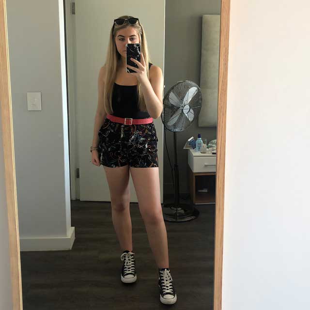 Look of @brookeyoung17 from 10 February, 2019 | 21 Buttons