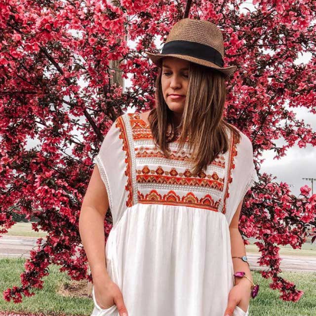 Look of @librarian.style from 20 June, 2019 | 21 Buttons