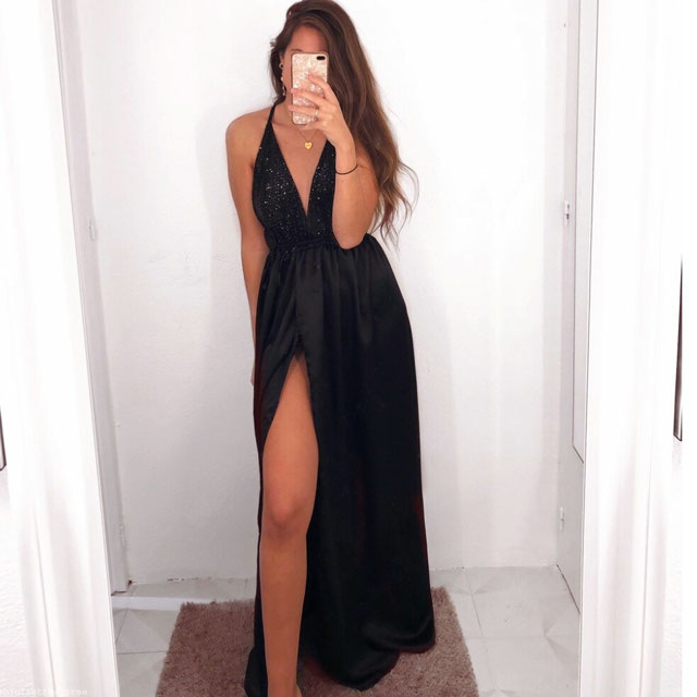 Look of @cristinaccl4 from 8 December, 2018 | 21 Buttons