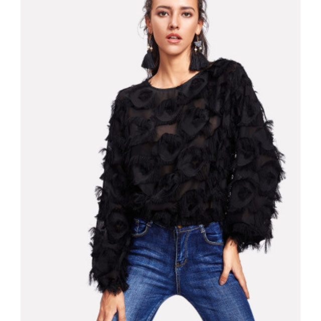 Look von @giuliacucchiarelli vom 14 Januar, 2018 | 21 Buttons
