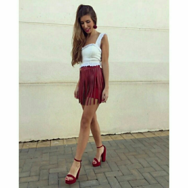 Look of @criscm11 from 15 Febrero, 2018 | 21 Buttons