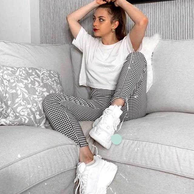 Look de @actualtrends del 15 de Abril, de 2019 | 21 Buttons