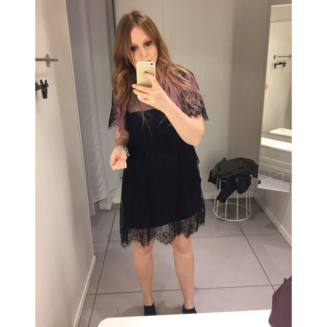 O look de @victoriamendolia de 4 Janeiro, 2018 | 21 Buttons
