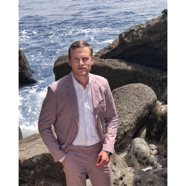 Look of @pilotpatrick from 3 May, 2018 | 21 Buttons