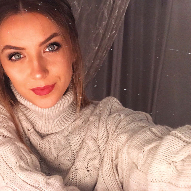 O look de @anastasiasavciuc de 20 Dezembro, 2018 | 21 Buttons
