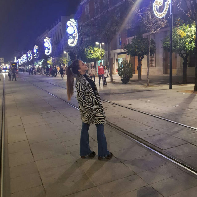 Look of @cristinaccl4 from 8 December, 2018 | 21 Buttons