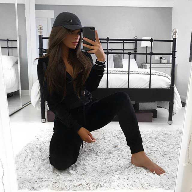 Look of @abbiejohnson from 24 November, 2019 | 21 Buttons