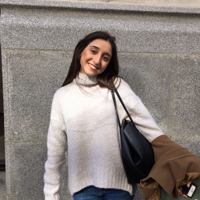 Look von @silviapizarro vom 26 Februar, 2017 | 21 Buttons