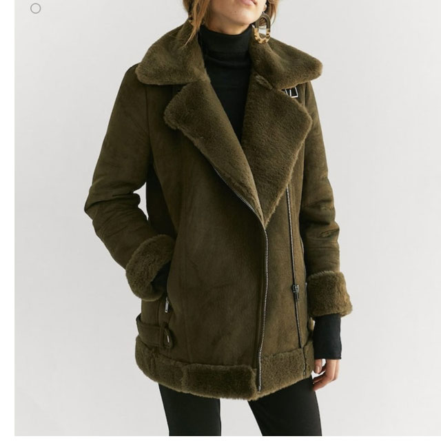 Look of @chicas.asos from 9 January, 2019 | 21 Buttons