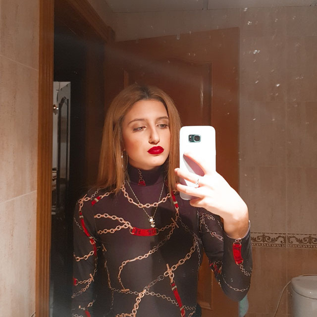 Look of @miriamlidcaas from 10 November, 2018 | 21 Buttons