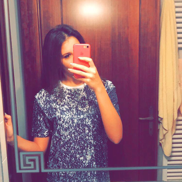 O look de @nicolepeccia de 6 Janeiro, 2017 | 21 Buttons