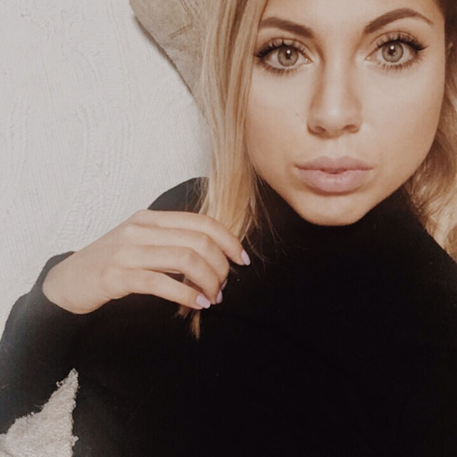 Look von @ariannatavaglione vom 24 November, 2018 | 21 Buttons