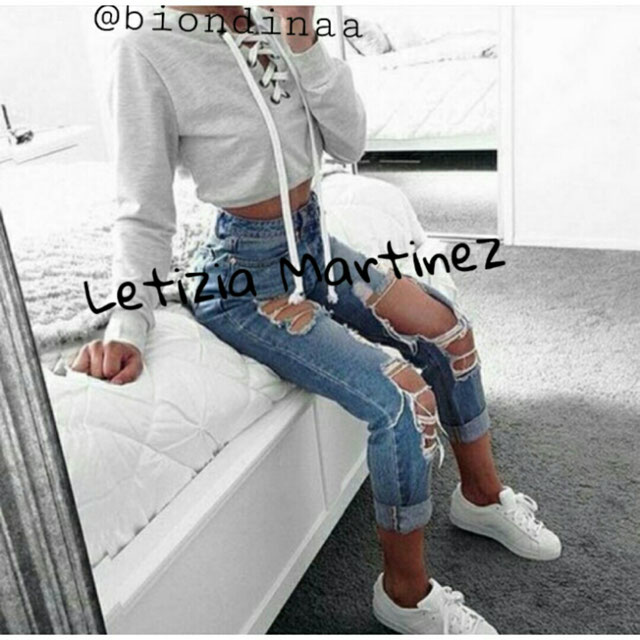 Look of @biondinaa from 27 January, 2018 | 21 Buttons