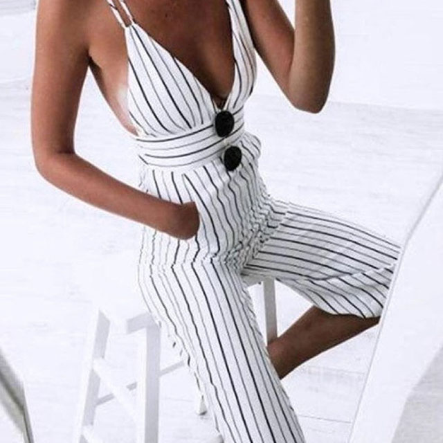 Tenue de @outiftgirls_lowcost datant du 13 Juillet 2018 | 21 Buttons