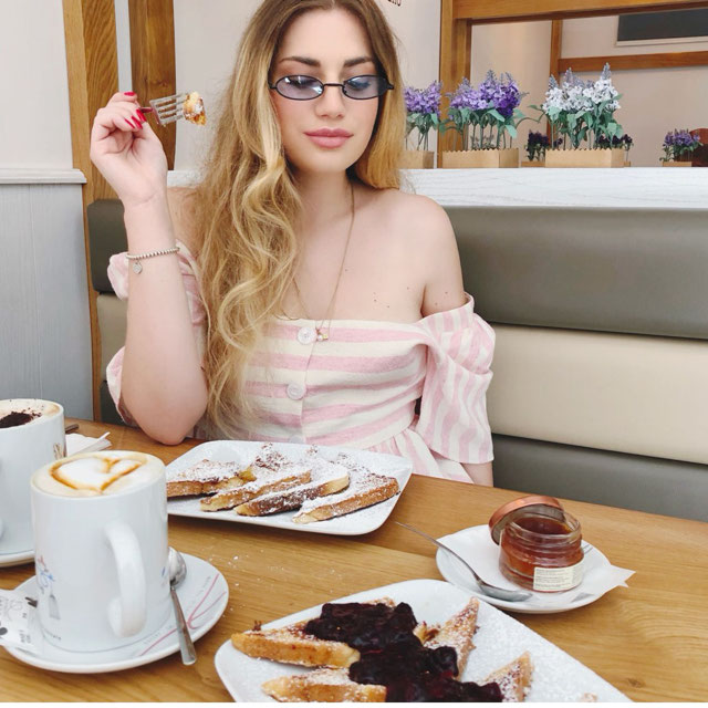 O look de @fashion14 de 3 Julho, 2018 | 21 Buttons
