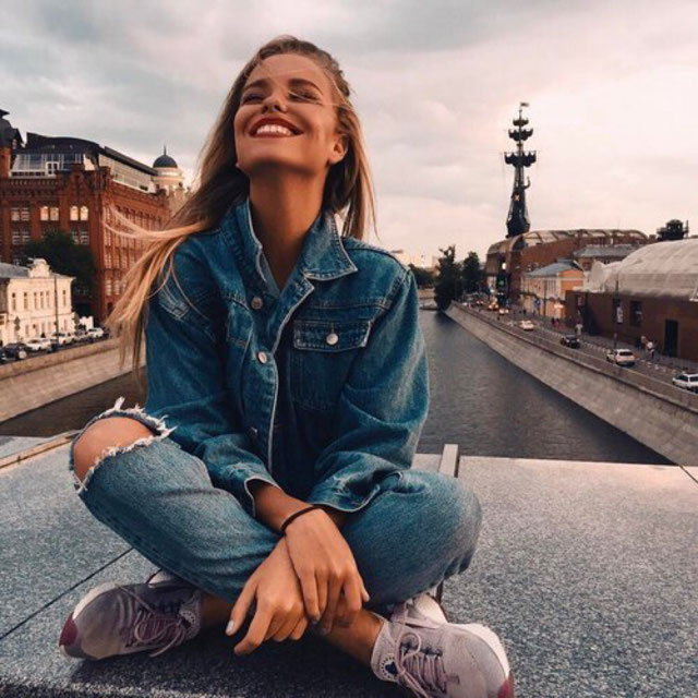 Look von @lerinafelice vom 30 Oktober, 2017 | 21 Buttons