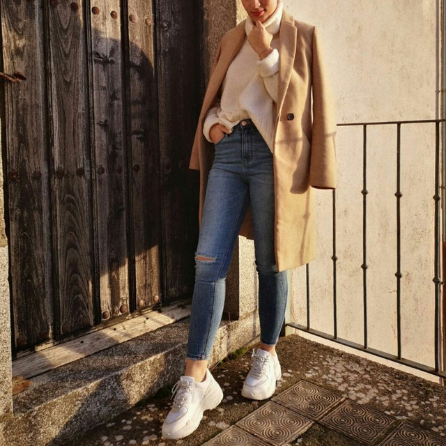 Look of @cristinaccl4 from 6 December, 2018 | 21 Buttons