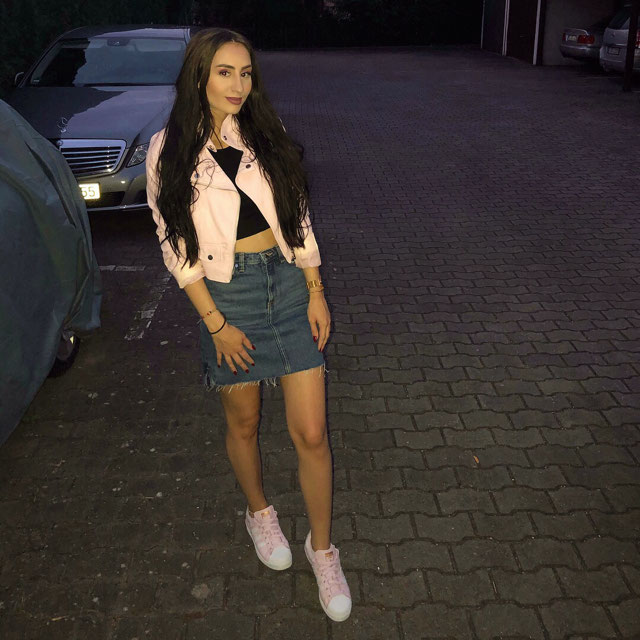 Look of @_natha1ie from 22 August, 2018 | 21 Buttons