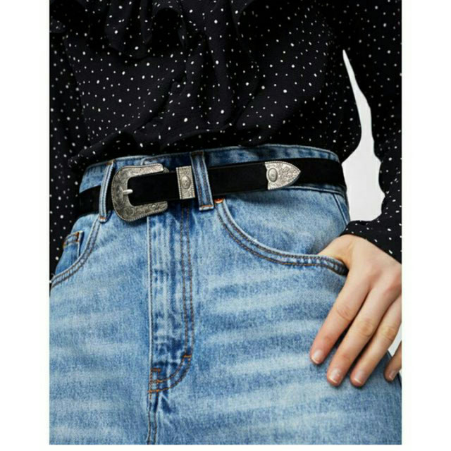 Tenue de @tusmejoresoutfits_ datant du 27 Septembre 2017 | 21 Buttons