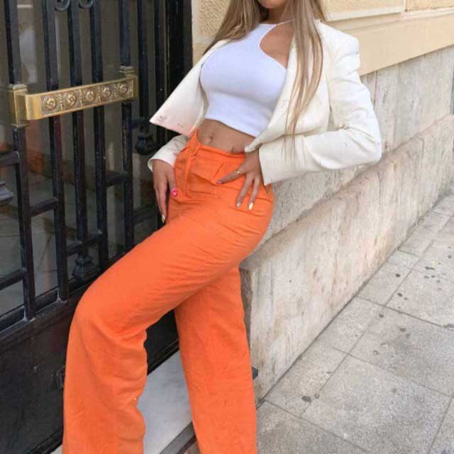 Look von @cheepchic vom 6 Mai, 2021 | 21 Buttons