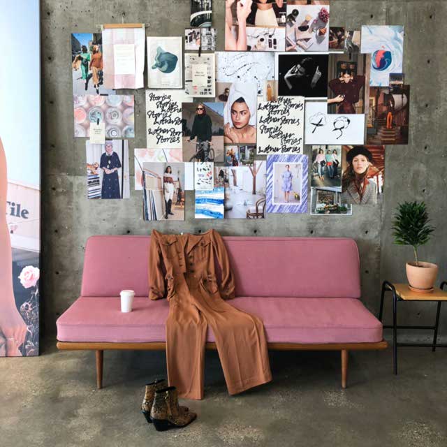 Look of @juliacomil from 2 February, 2019 | 21 Buttons