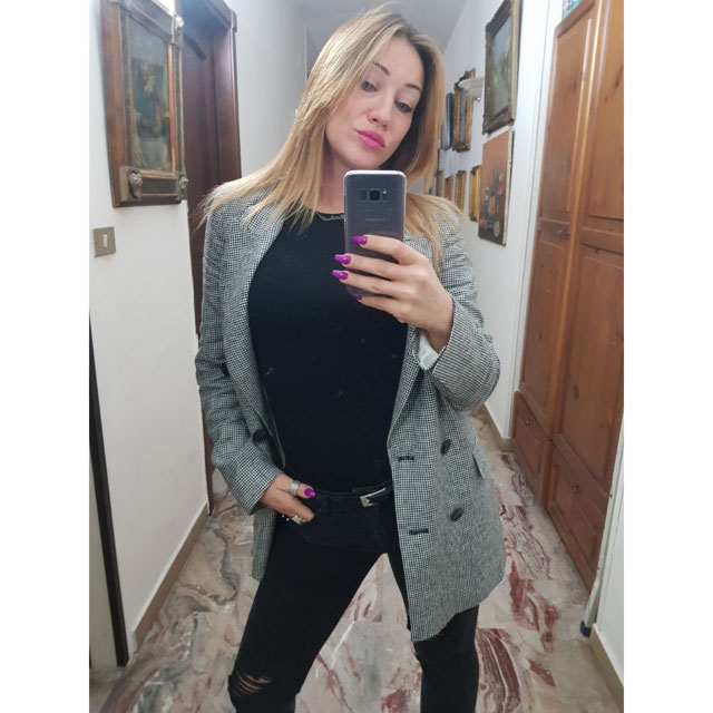 Look von @thefashionaddicted_na vom 3 April, 2018 | 21 Buttons