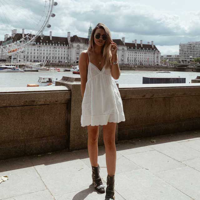 Look of @celebsclothes.xox from 11 June, 2019 | 21 Buttons