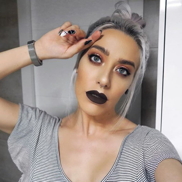 Look von @esbatt vom 27 August, 2017 | 21 Buttons