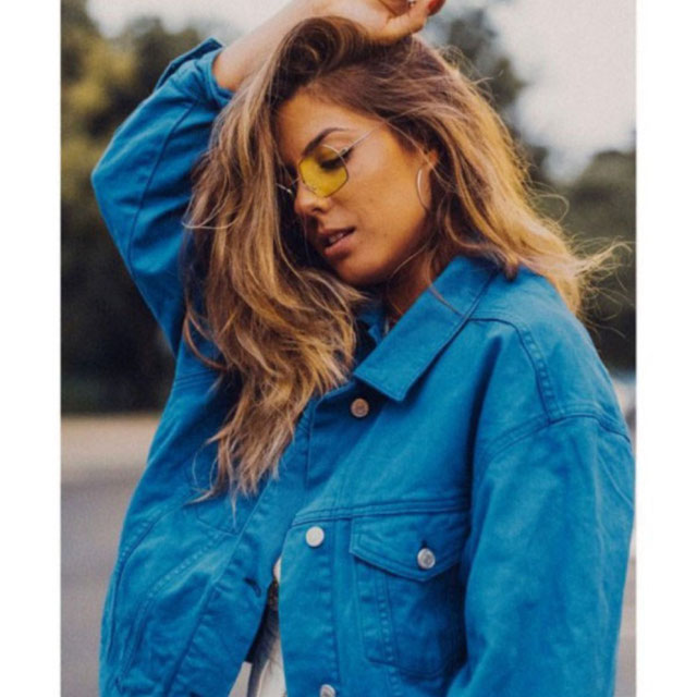 Look of @voguespain from 2 September, 2018 | 21 Buttons