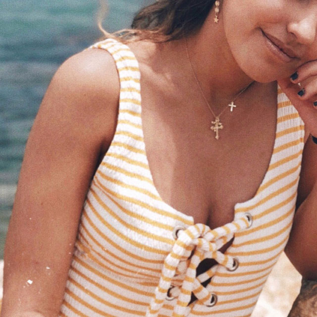 Look von @aidaabello vom 21 Juni, 2018 | 21 Buttons