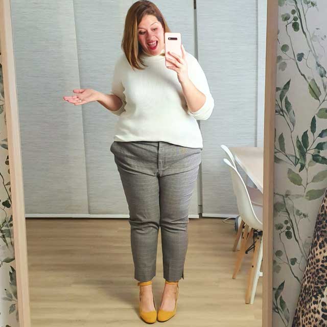 Look of @vistetequevienencurvas from 4 Febrero, 2020 | 21 Buttons