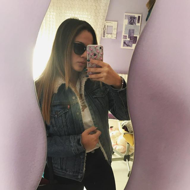 Vicky Vázquez (@_vickyvazquez) | Photos and Outfits on 21 Buttons