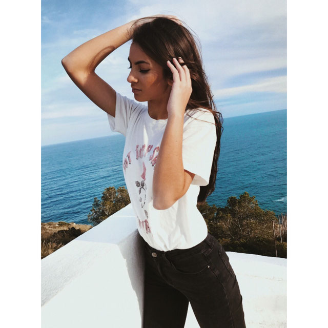 Look of @merilozanop from 30 May, 2017 | 21 Buttons