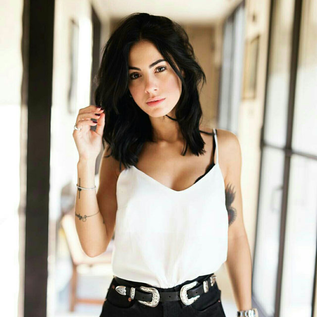 Look von @giuliadelellis103 vom 18 April, 2017 | 21 Buttons