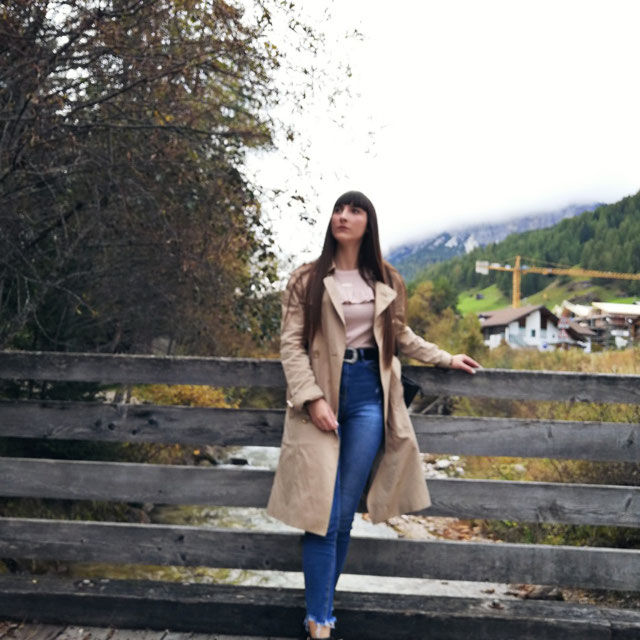 Look von @deianira_bernardi vom 9 Oktober, 2018 | 21 Buttons
