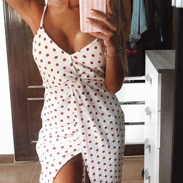 Look of @allyouwant.co from 8 July, 2019 | 21 Buttons