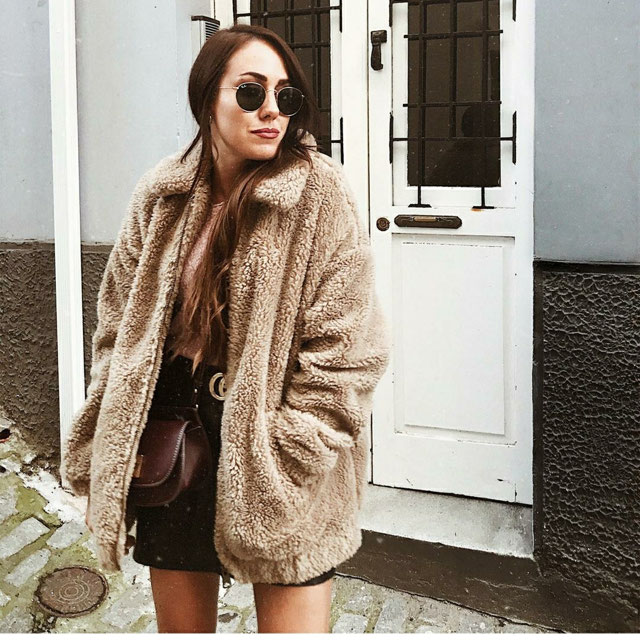 Look von @nora.sz vom 15 November, 2017 | 21 Buttons