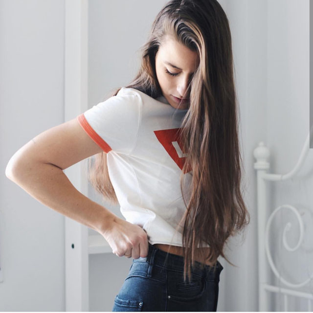 Look of @paula.gonu from 23 April, 2018 | 21 Buttons
