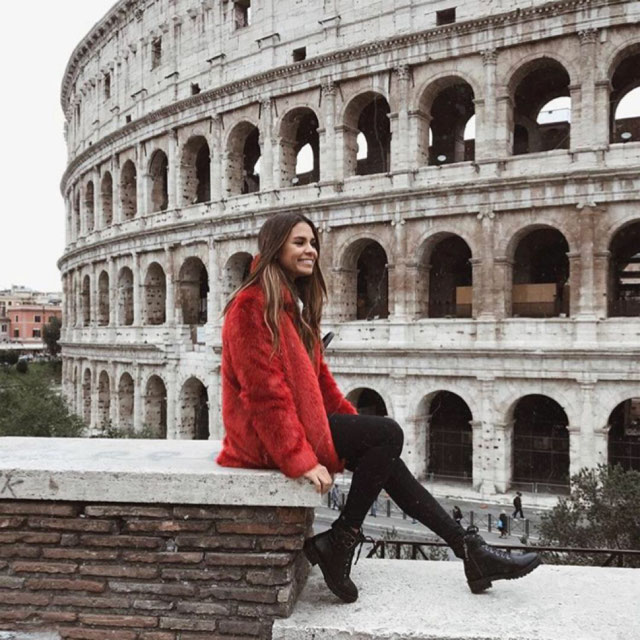 Look von @alessandrafortunaa vom 30 November, 2017 | 21 Buttons