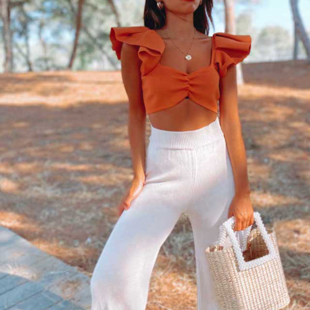 Tenue de @victoriaarg_ datant du 8 Août 2020 | 21 Buttons