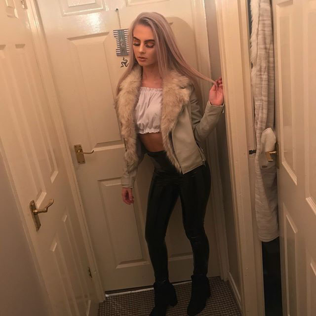 Look of @xomeganwoodsxo from 7 January, 2019 | 21 Buttons