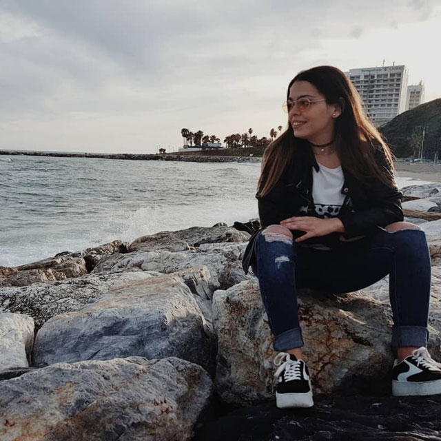 O look de @anabelprie_ de 6 Abril, 2018 | 21 Buttons
