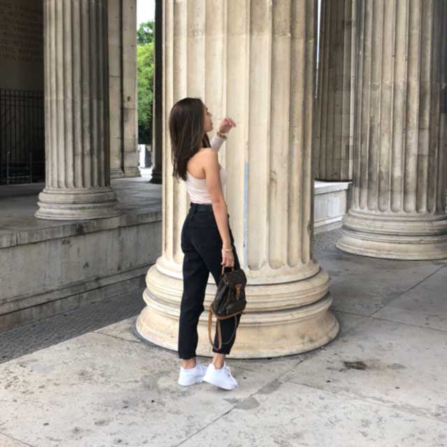 Look of @carolineanna from 5 September, 2019 | 21 Buttons
