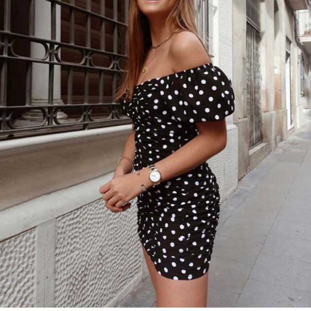 Look of @influencerlook from 27 February, 2020 | 21 Buttons